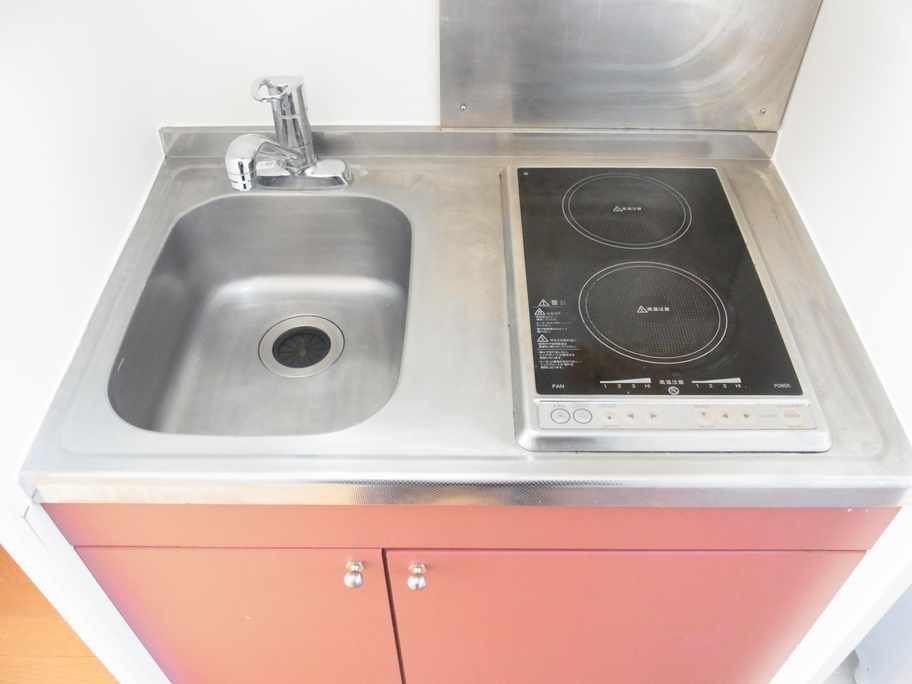 キッチン　設備・仕様は号室により異なる為、現況を優先致します。