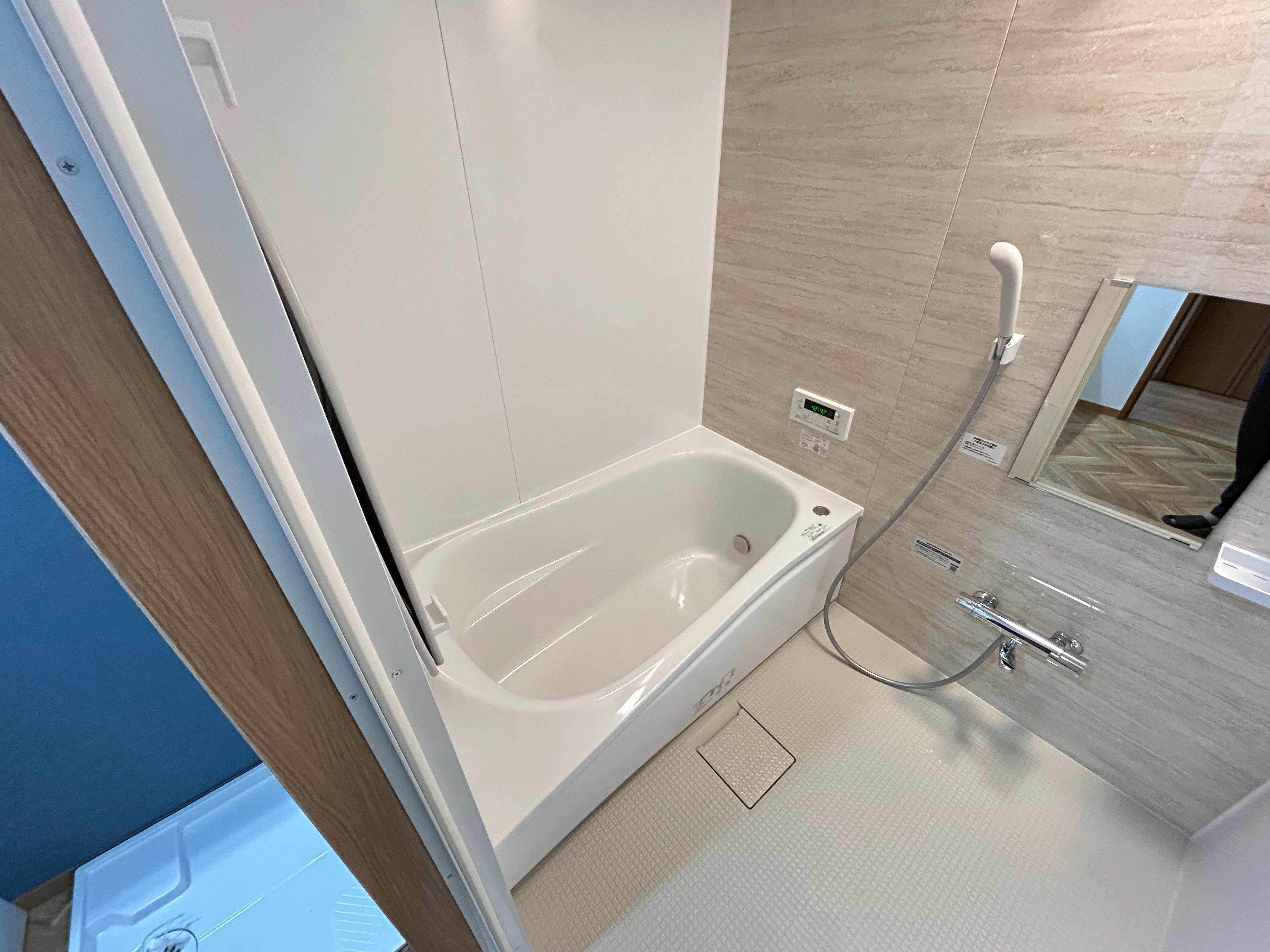 バス・シャワールーム