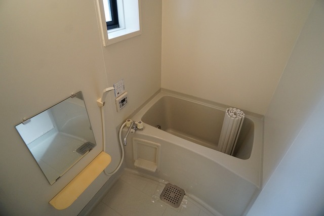 バス・シャワールーム　※別部屋の参考写真となります。