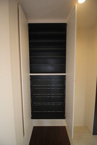 玄関　メゾン六義園　豊島区駒込３