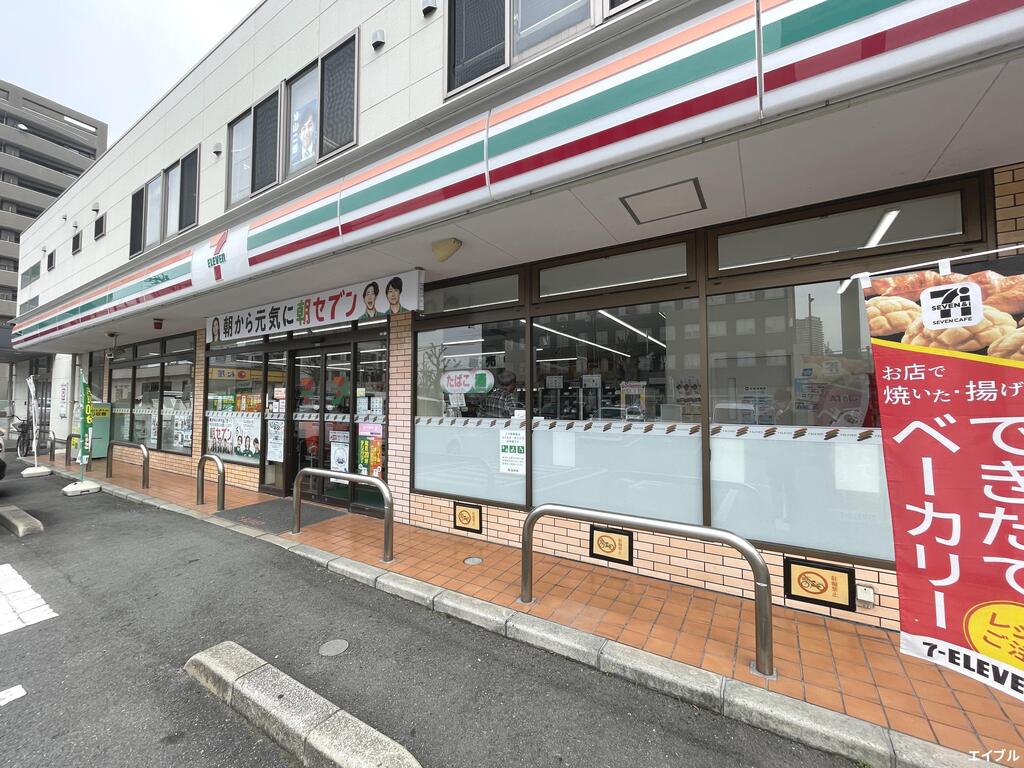 コンビニ　セブンイレブン久留米通町店（コンビニ）まで221m