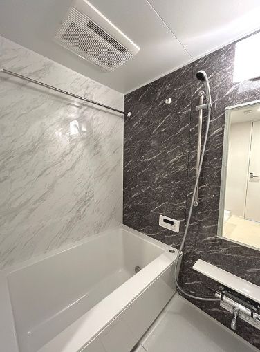 バス・シャワールーム　☆コンパクトで使いやすいお風呂です☆