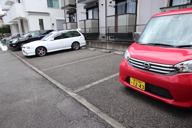 駐車場　駐車場