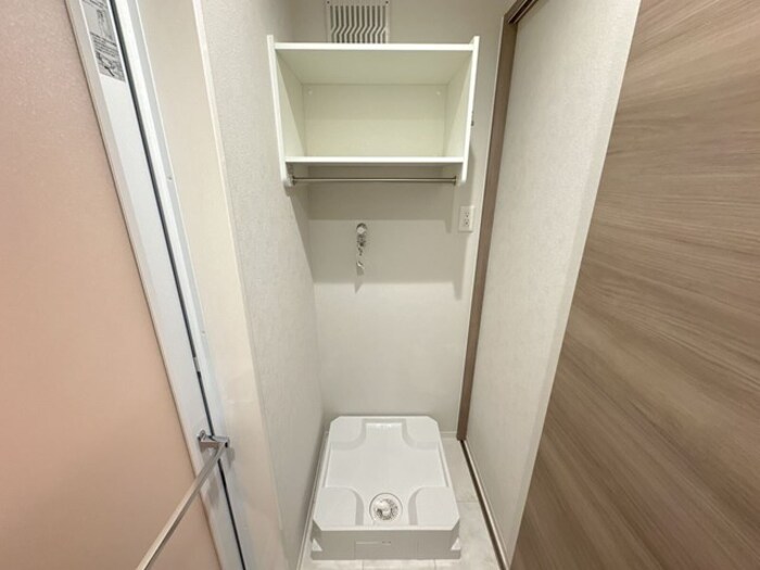 玄関　洗濯機置き場