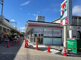 コンビニ　セブンイレブン西宮里中町1丁目店（コンビニ）まで153m