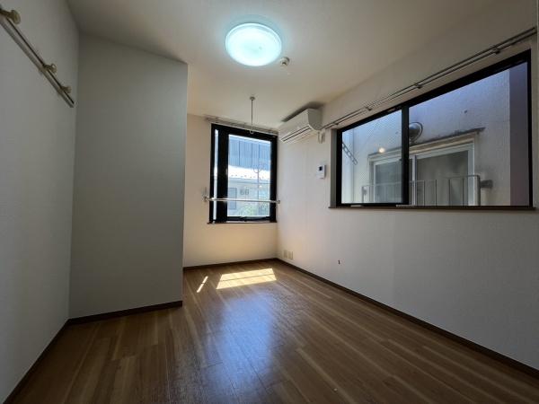 居室・リビング　明るいお部屋です！