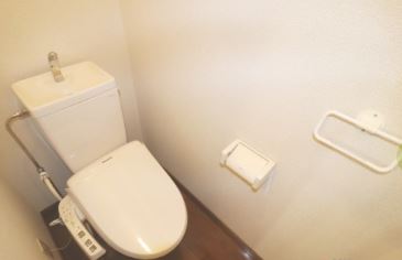 トイレ　落ち着いたトイレです