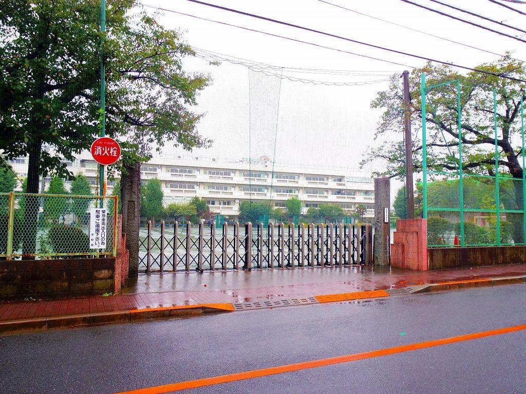 中学校　国分寺市立 第一中学校（中学校）まで753m