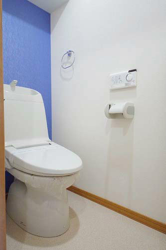 トイレ　類似室内