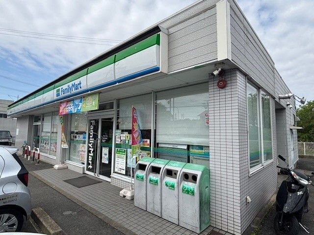 コンビニ　ファミリーマート上田楽（コンビニ）まで1100m