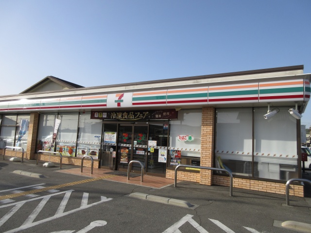 コンビニ　セブン－イレブン　三木加佐店（コンビニ）まで265m