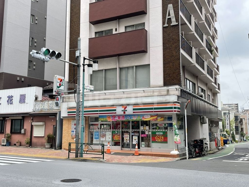 コンビニ　セブンイレブン　目白5丁目目白通り店（コンビニ）まで390m