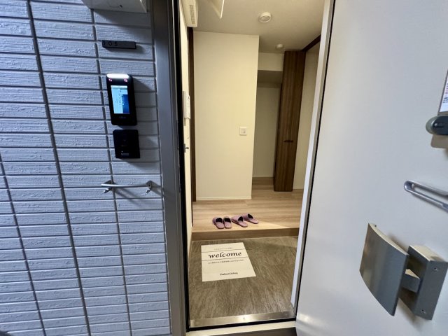玄関　外観パース