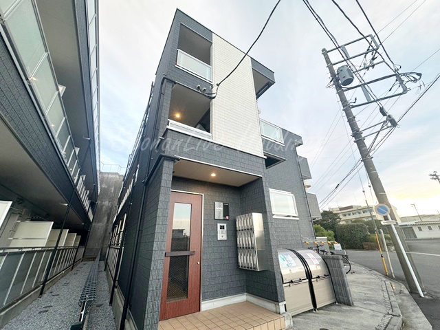 建物外観　人気の鶴見駅徒歩圏の好立地