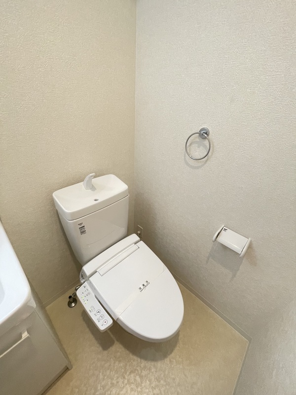 トイレ　キレイにクリーニング