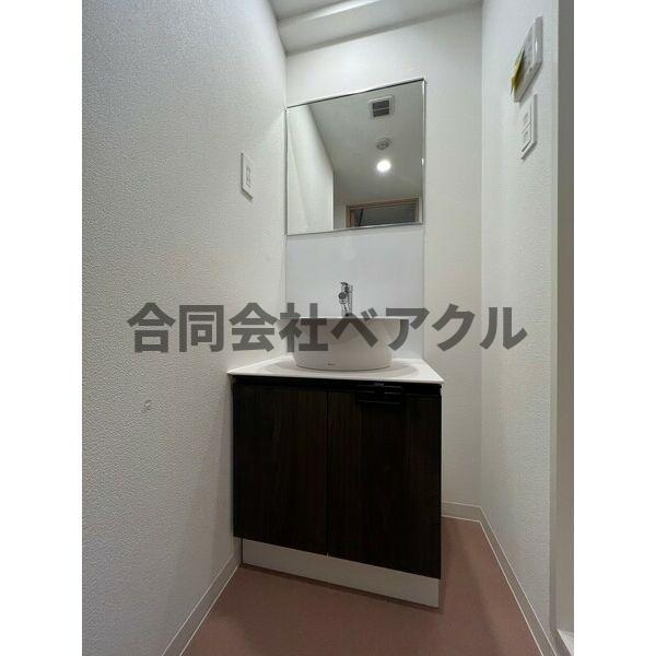 洗面設備　独立洗面台です