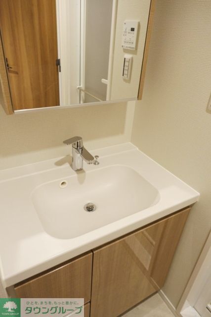 洗面設備　※写真は同タイプ住戸です。