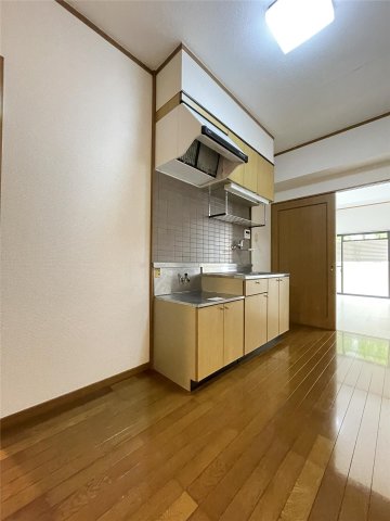 キッチン　コンパクトなキッチンで掃除もラクラク