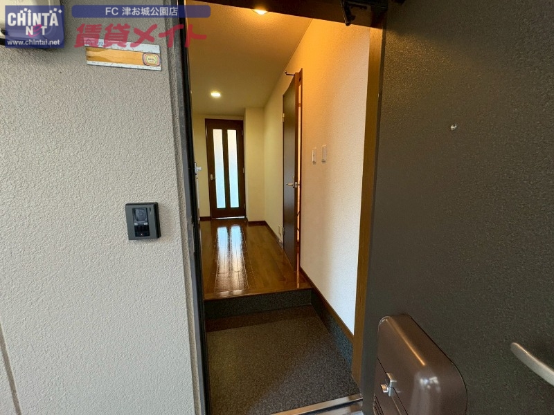 玄関　別部屋反転画像参考