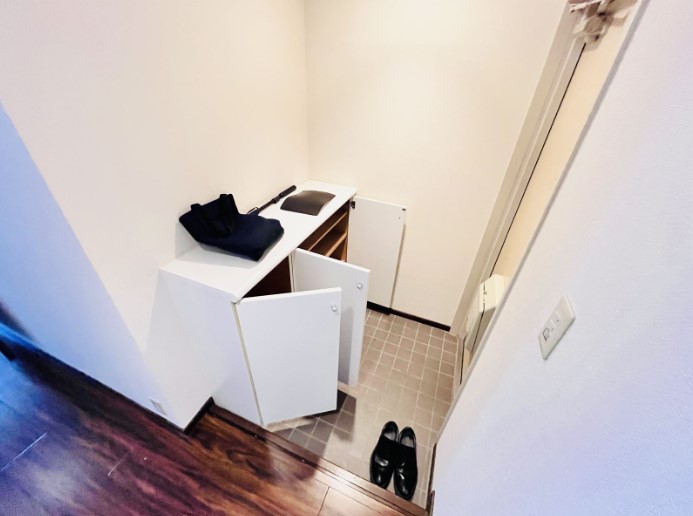 玄関　他部屋の参考写真です