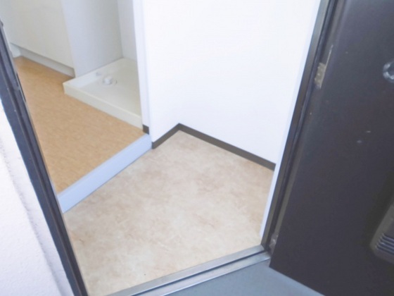 玄関　※別部屋の写真です