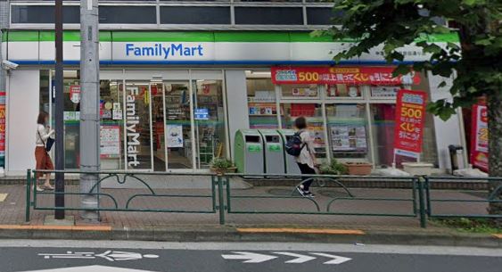 コンビニ　ファミリーマート 中落合三丁目目白通り店（コンビニ）まで349m