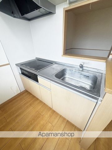 ＪＲ東海道本線 焼津駅 バス乗車時間：14分 最寄りバス停で下車 徒歩11分 2階建 築19年のキッチン写真