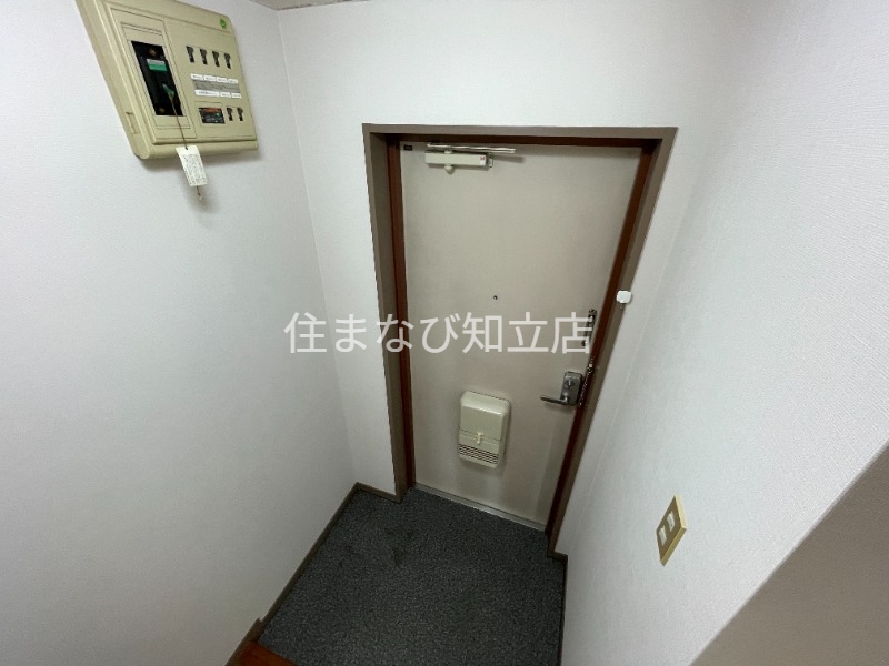 玄関　同型別部屋写真