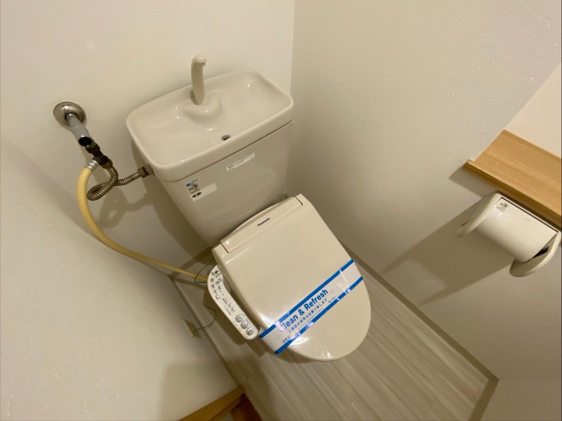 トイレ　こちらはトイレです。清潔感があり、安心して使用できます。