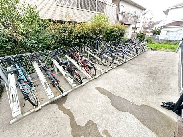 その他共有部分　駐輪場付き