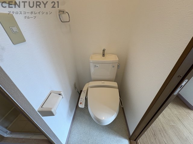 トイレ　温水洗浄便座付きでおすすめ！