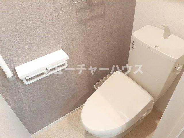 トイレ　落ち着いたトイレです