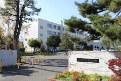 小学校　札幌市立旭小学校（小学校）まで587m