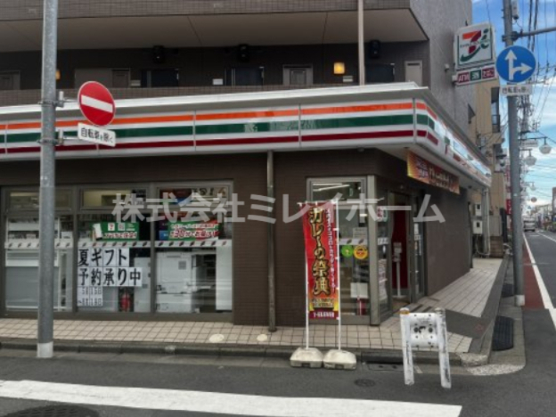 コンビニ　セブンイレブン 大田区蒲田本町2丁目店（コンビニ）まで131m