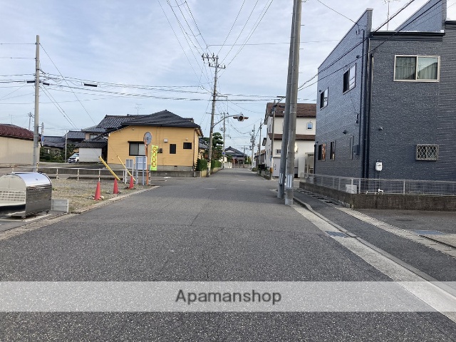 その他　前面道路（その他）まで0m