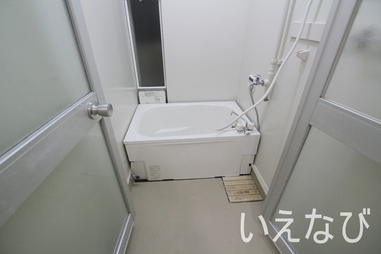 バス・シャワールーム　同一物件です。