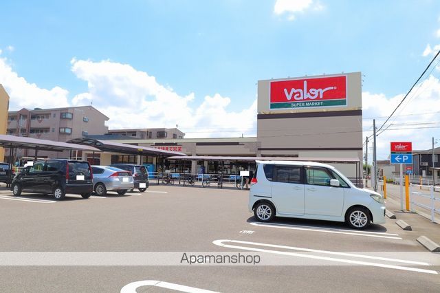 スーパー　バロー北一色店（スーパー）まで678m