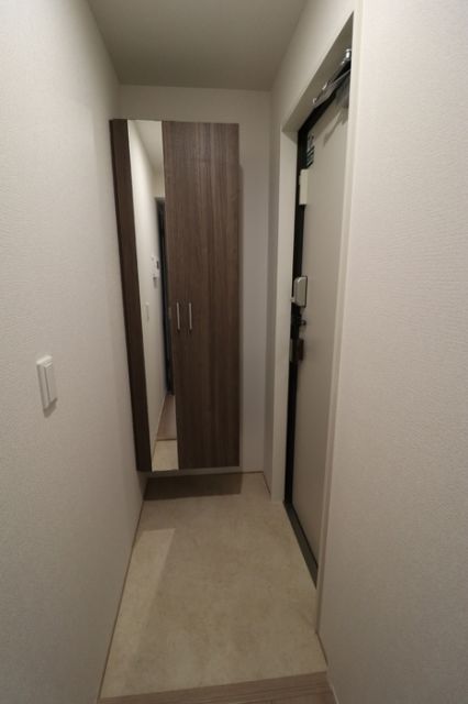Mels courtの玄関写真