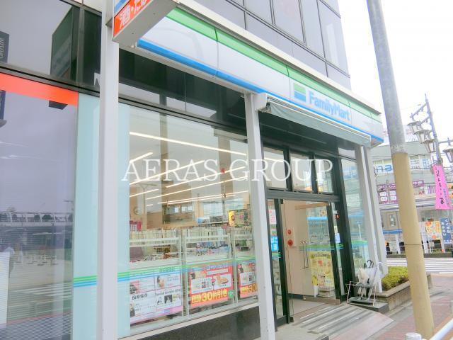 コンビニ　ファミリーマート田無駅前店（コンビニ）まで240m