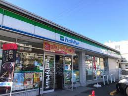 コンビニ　ファミリーマート 中あじま三丁目店（コンビニ）まで106m