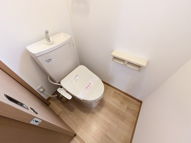 トイレ　★★洗浄機能付便座です★★