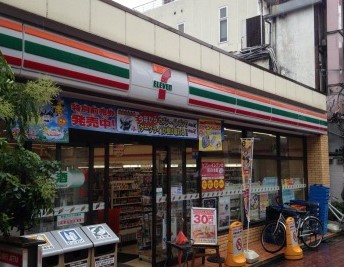 コンビニ　セブンイレブン 高円寺中通商店街店（コンビニ）まで577m