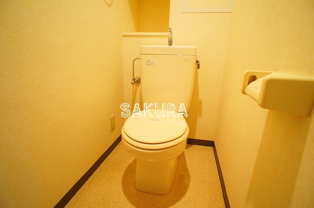 トイレ　落ち着いた色調のトイレです♪