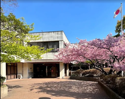 図書館　三浦市図書館南下浦分館（図書館）まで676m