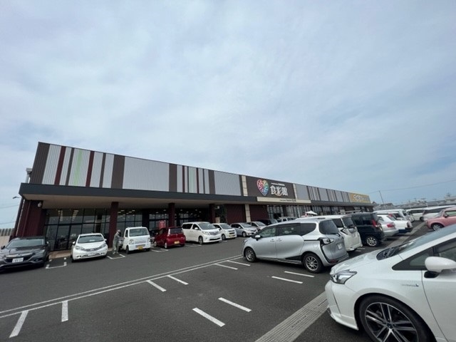 スーパー　フーズガーデン玉浦 食彩館（スーパー）まで1000m