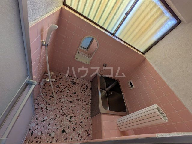 京成松戸線 鎌ケ谷大仏駅 徒歩6分 2階建 築44年の風呂写真