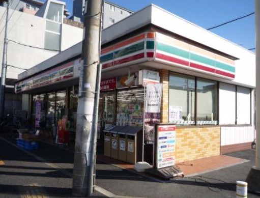 コンビニ　セブンイレブン板橋高島平１丁目西店（コンビニ）まで306m