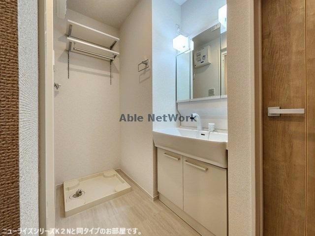 洗面設備　※同型イメージ