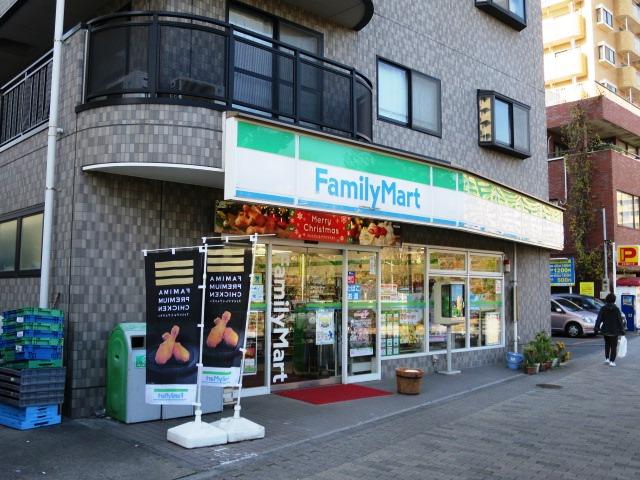 コンビニ　ファミリーマート 大島八丁目店（コンビニ）まで269m
