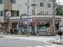 コンビニ　セブンイレブン足立青井駅前店（コンビニ）まで458m